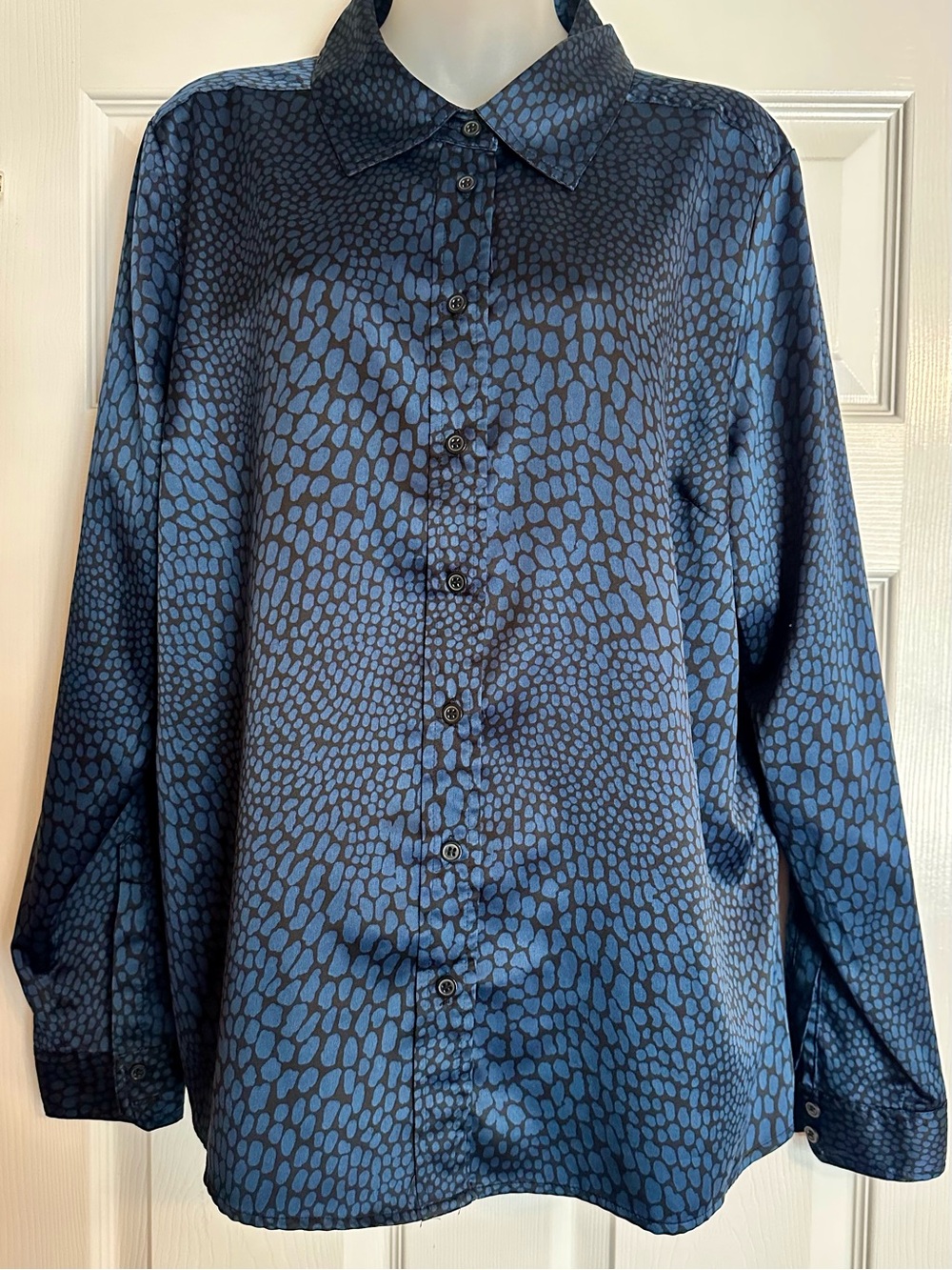 Pamela Dennis Blue and Black Reptile Print Dress Shirt